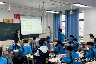 于大宝：大家应该感受过北京的主场，申花的氛围也很好